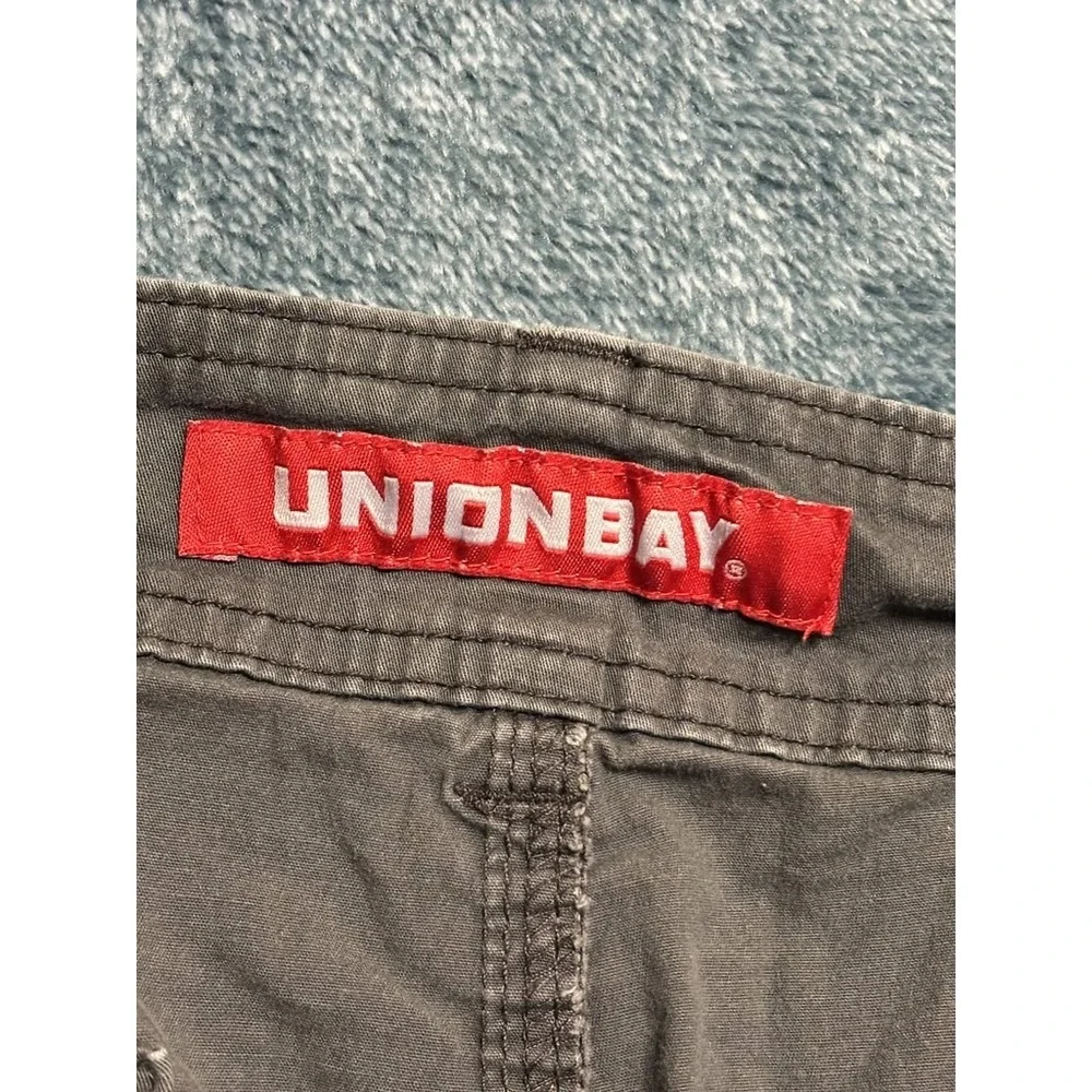 Unionbay Men's Size 42 Charcoal Gray Cargo Shorts Relaxed Fit Utility